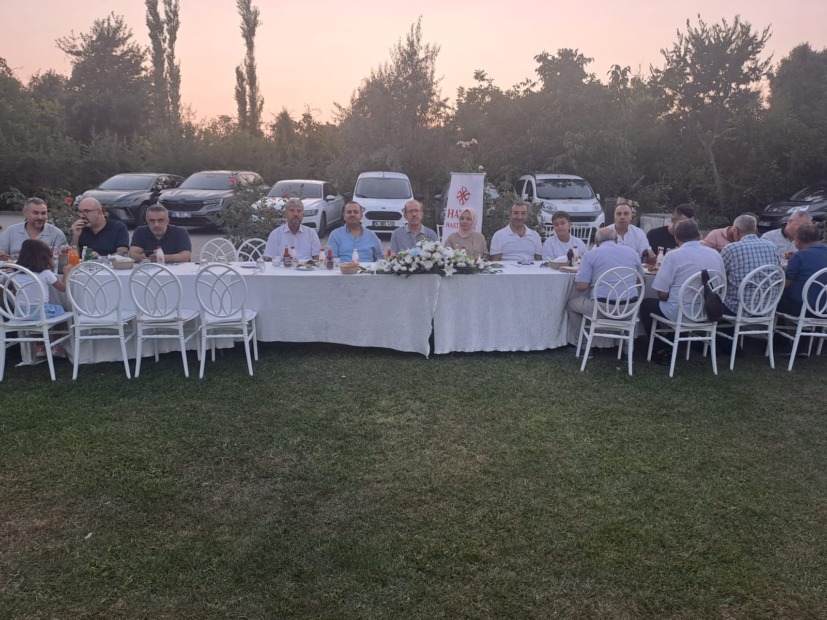 HAYAT HASTANESİ DOKTORLARI YEMEKTE BULUŞTU