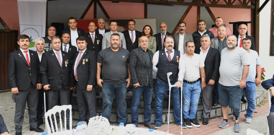 Başkan Erkan Aydın şehit yakınları ve gaziler ile bir araya geldi