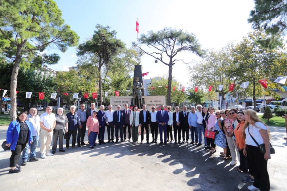 CHP Gemlik’ten 101. Gurur Günü Etkinliği