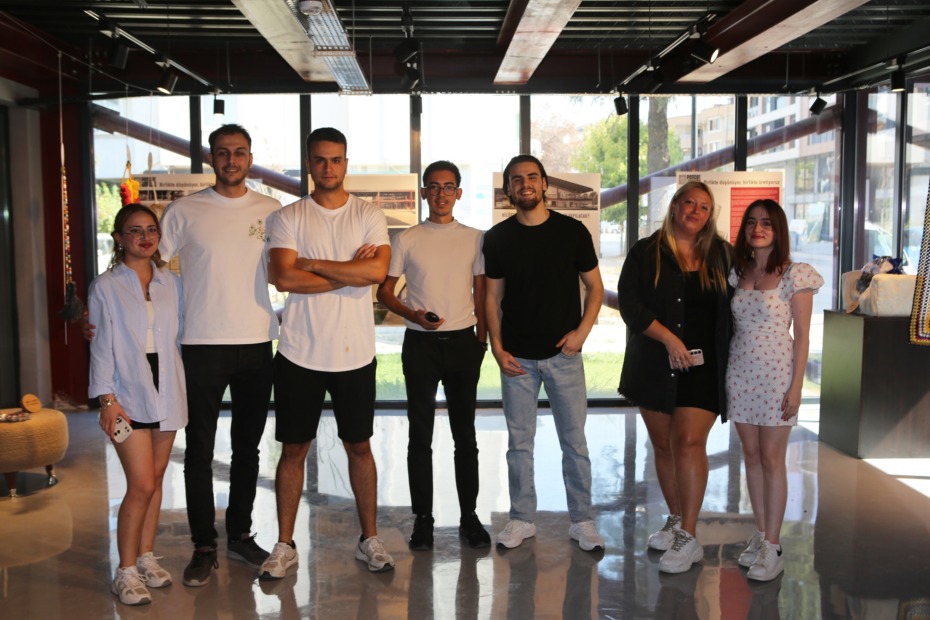Atıkları sanat eserine dönüştürdüler