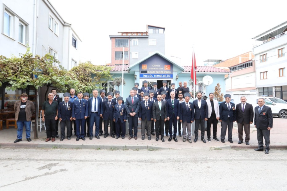 İNEGÖL’DE GAZİLER GÜNÜ DÜZENLENEN TÖRENLERLE KUTLANDI