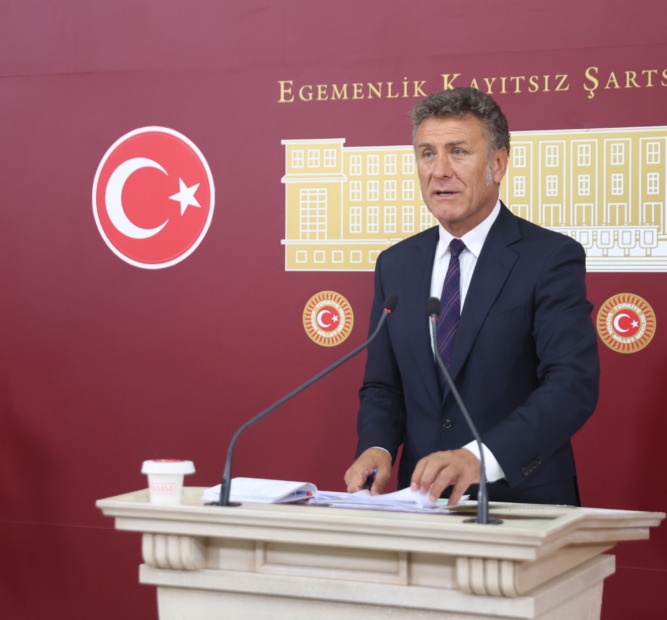 Orhan Sarıbal; “Ayçiçeğinde hem rekolte hem alım fiyatları düşük”