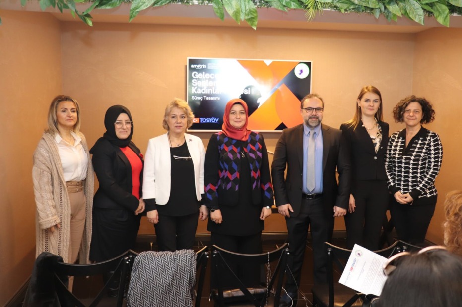 TOSYÖV BURSA KADIN KOMİTESİ ÜNİVERSİTELİ KIZLARIN YANINDA