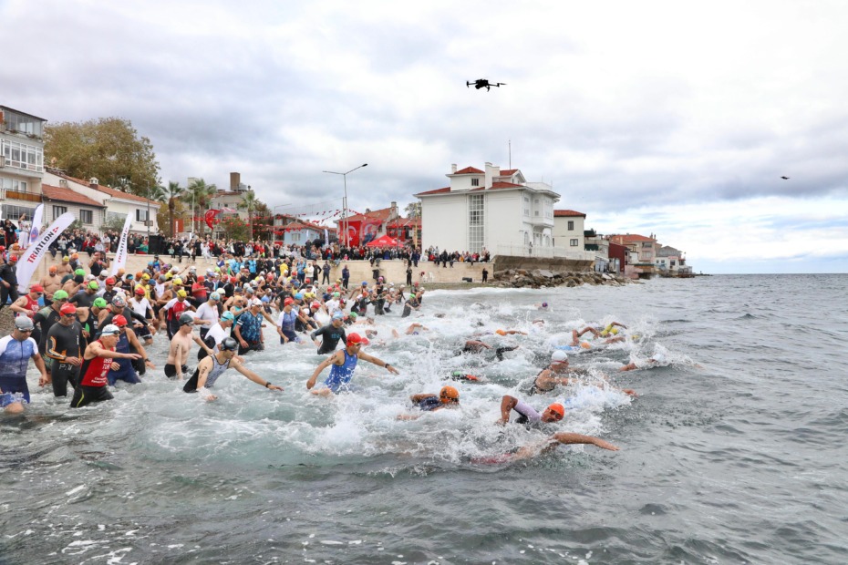 MUDANYA TRİATLONU’NA REKOR KATILIM