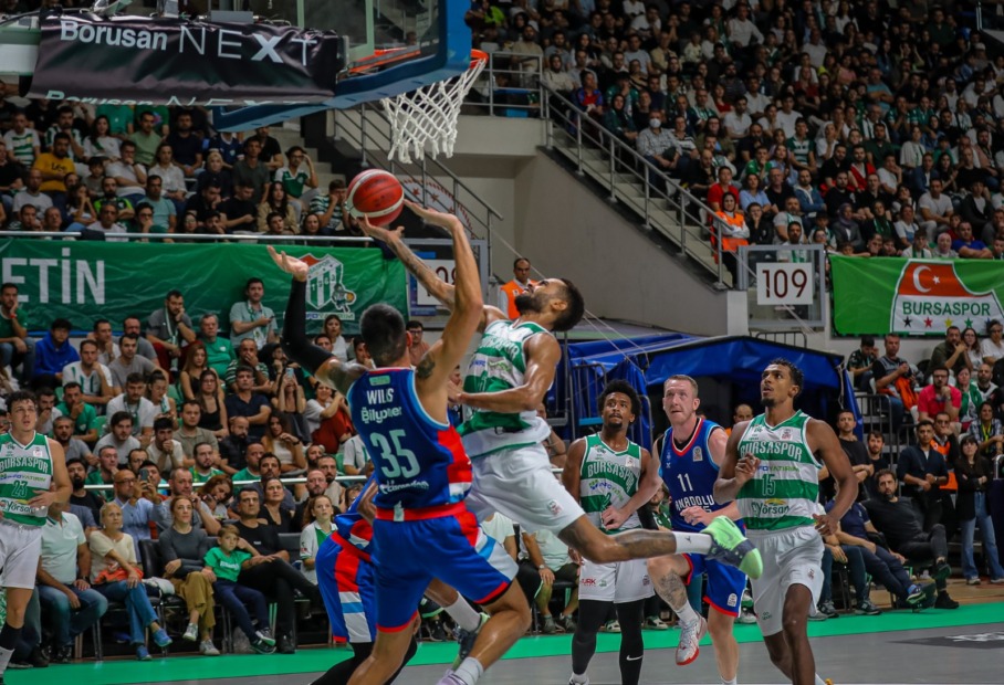 Bursa Spor Anadolu Efes’e Direnemedi 78-99