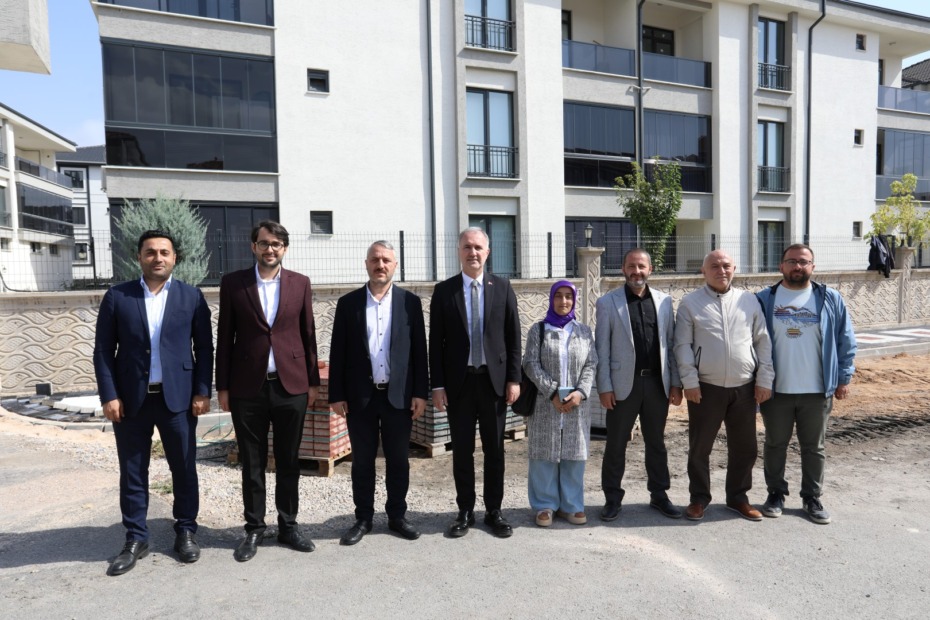 İNEGÖL ERTUĞRULGAZİ MAHALLESİNDE KALDIRIM ÇALIŞMALARI DEVAM EDİYOR