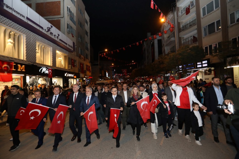 İNEGÖL’DE CUMHURİYETİN 101. YILI COŞKUSU