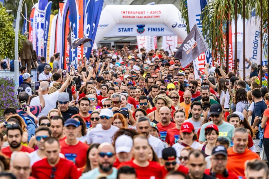 INTERSPORT X ASICS Bodrum Yarı Maratonu koşuldu