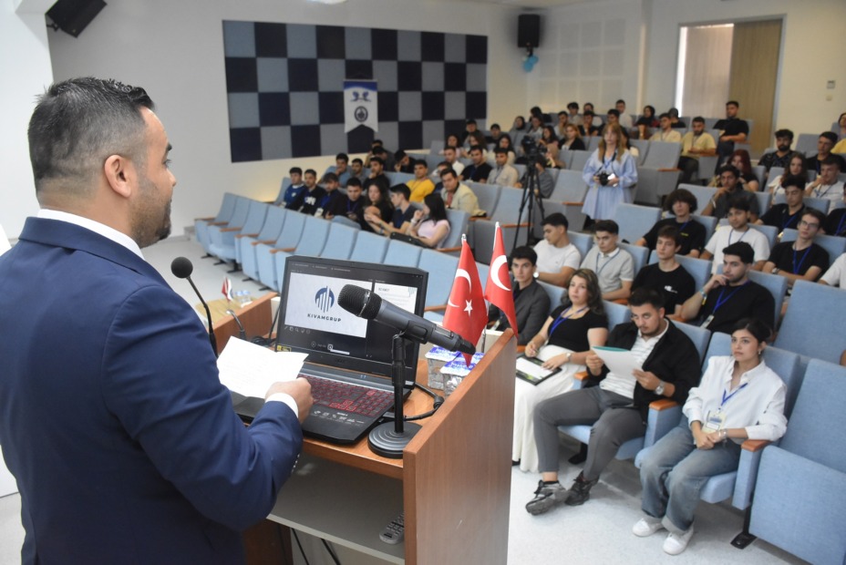 BUÜ İNŞAAT MÜHENDİSLİĞİ ÖĞRENCİLERİNE BAŞARININ YOL HARİTASI