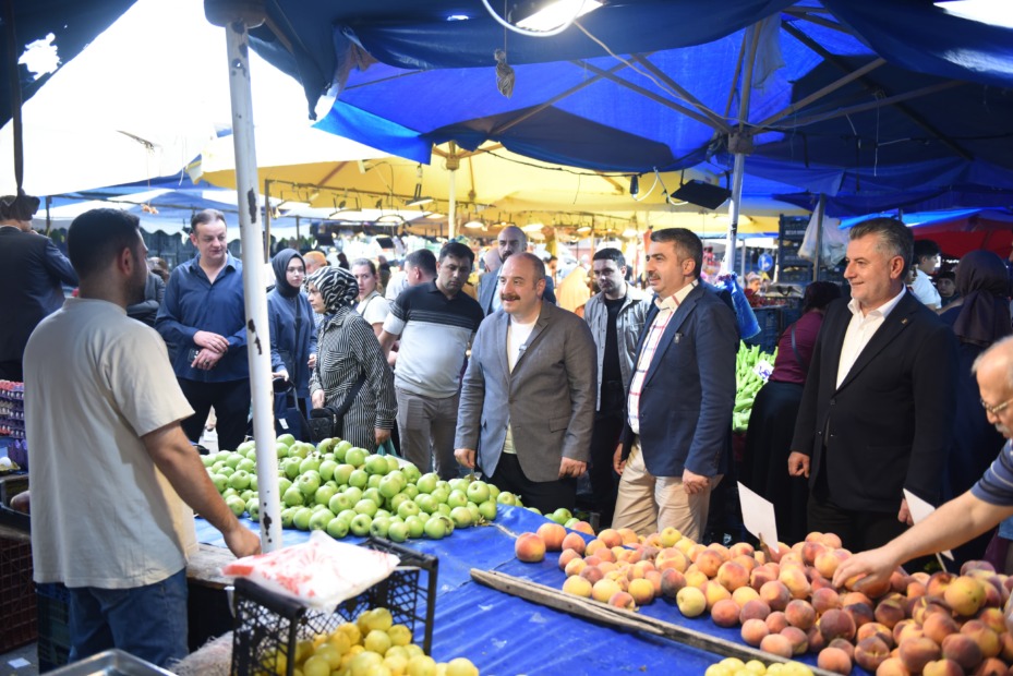 BAŞKAN YILMAZ PAZARCI ESNAFI İLE BULUŞTU