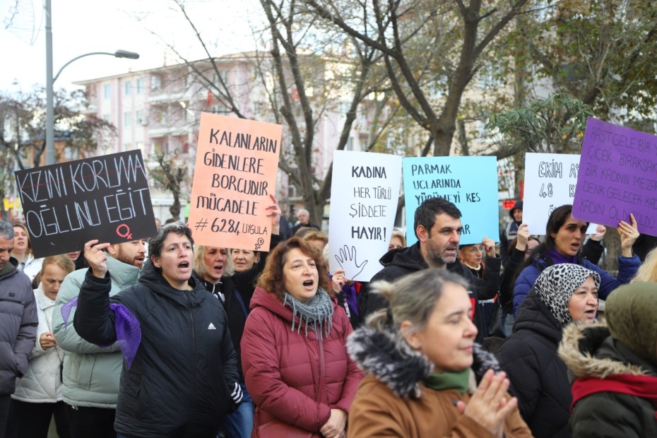 GEMLİKLİ KADINLAR ŞİDDETE HAYIR DEDİ