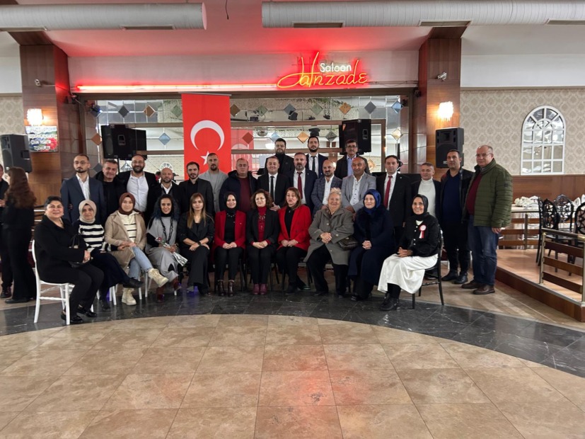 Bursa Gümüşhaneliler ‘de bayrak değişimi