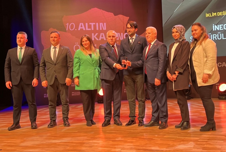 “SÜRDÜRÜLEBİLİR HAVA KALİTESİ ÖLÇÜM AĞI PROJESİ” İNEGÖL’E ÖDÜL GETİRDİ