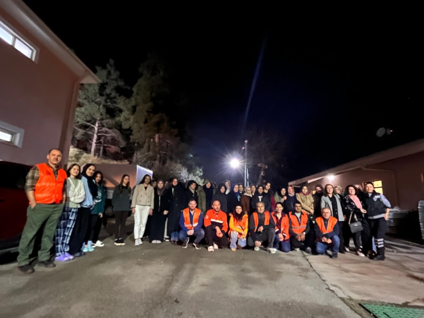 Bursa Mag-Der’den Gemlik KYK Kız ve Erkek Ögrenci Yurdunda Temel Afet Bilinci Eğitimi!