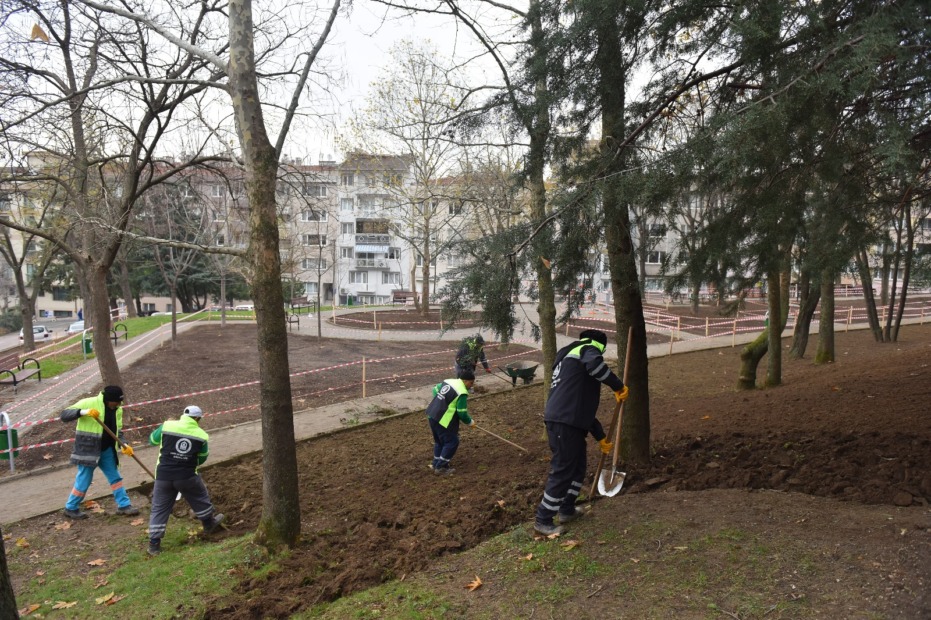 YILDIRIM’DA PARKLAR YENİLENİYOR