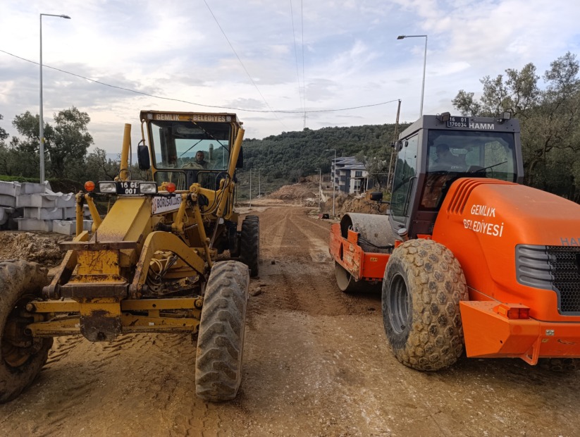 Gemlik’te Yol Çalışmaları Hız Kesmiyor