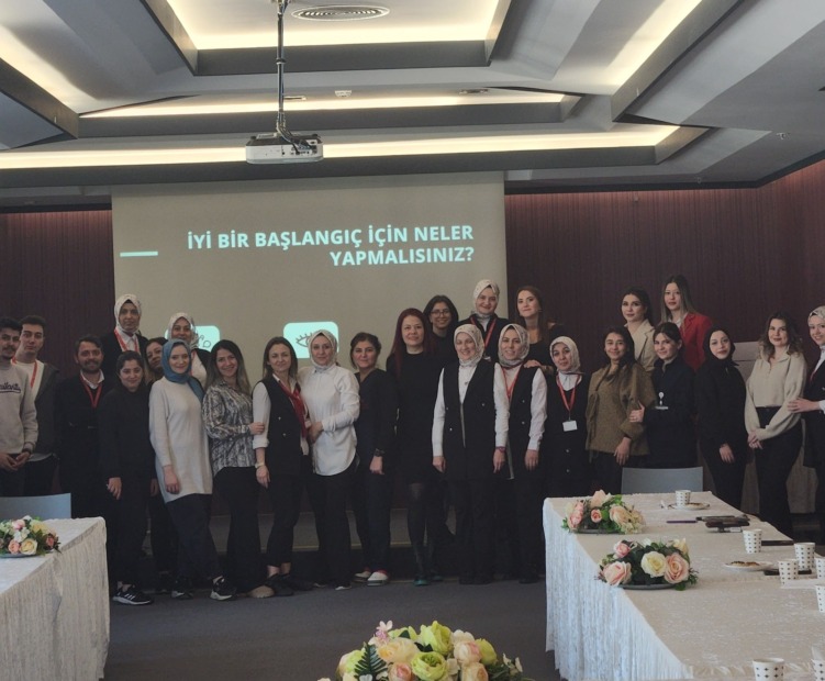 ÖZEL HAYAT HASTANESİ’NİN EĞİTİM PROGRAMLARI SÜRÜYOR