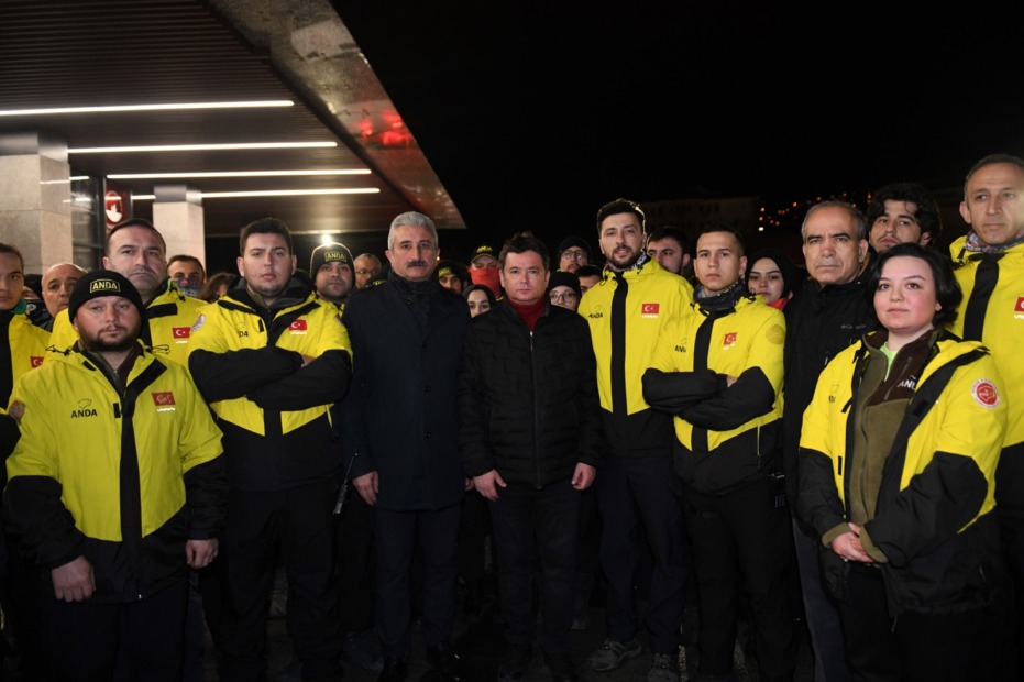 Nihat Yeşiltaş: “Depremi yaşayan 11 ilde temel ihtiyaçlar karşılanamadı”