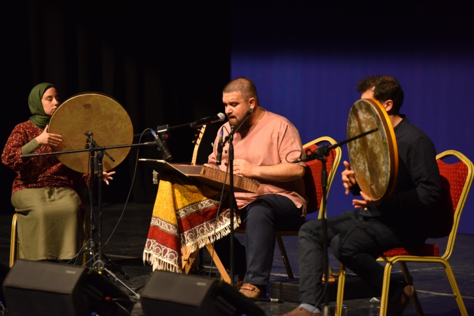 ÜNLÜ SANTUR SANATÇISINDAN YILDIRIMLILARA KONSER