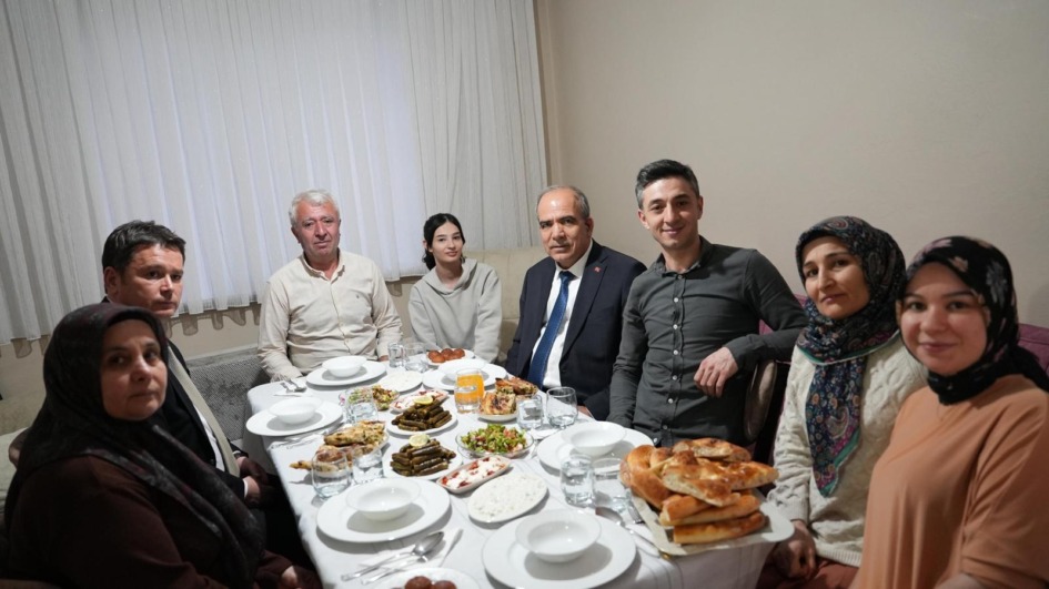 Başkan Aydın, Ayaz ailesinin iftar sofrasına konuk oldu