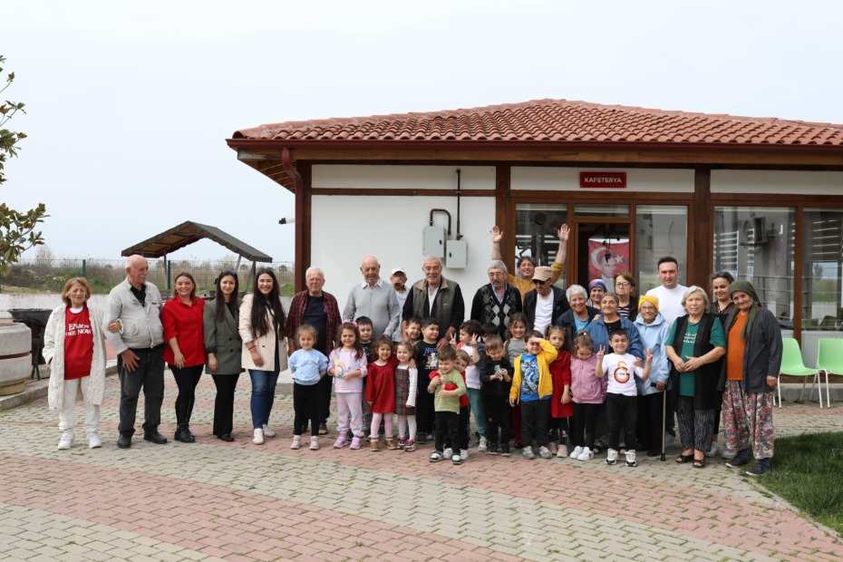 Minikler ve Büyükler Yaşlılar Haftası’nda Buluştu