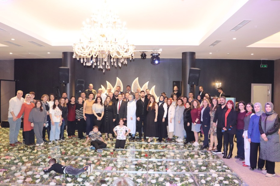 Yeni Sendika Bursa’dan gövde gösterisi! 500 sağlıkçı iftarda buluştu