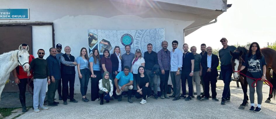 BUÜ’de At Destekli Liderlik ve Koçluk Semineri verildi