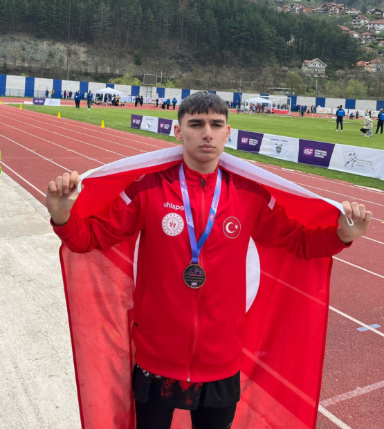 Osmangazili milli atletten dünya üçüncülüğü
