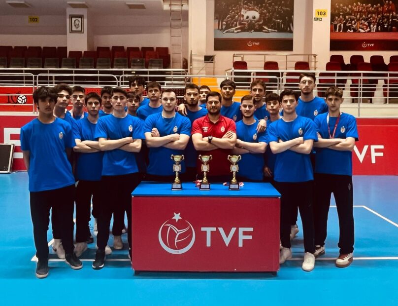 VOLEYBOLDA İNEGÖL BELEDİYESPOR FARKI