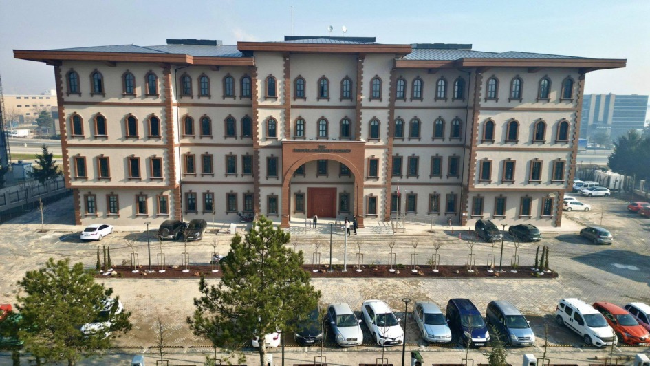 İNEGÖL BELEDİYESİ HİZMET NOKTASI YENİ HÜKÜMET KONAĞINDA HİZMETE BAŞLADI