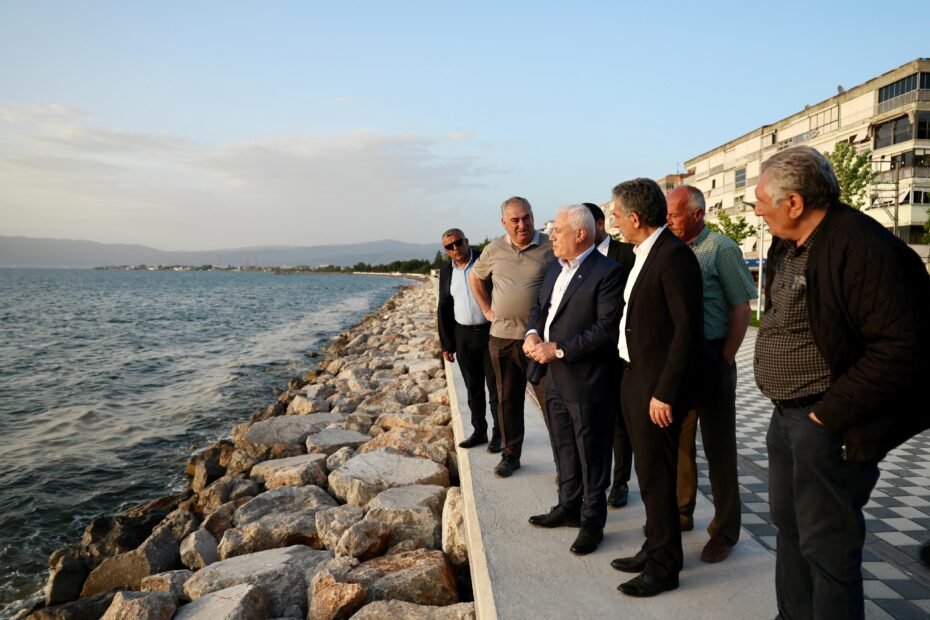 Büyükşehir’den Kurşunlu sahil yoluna otopark müjdesi