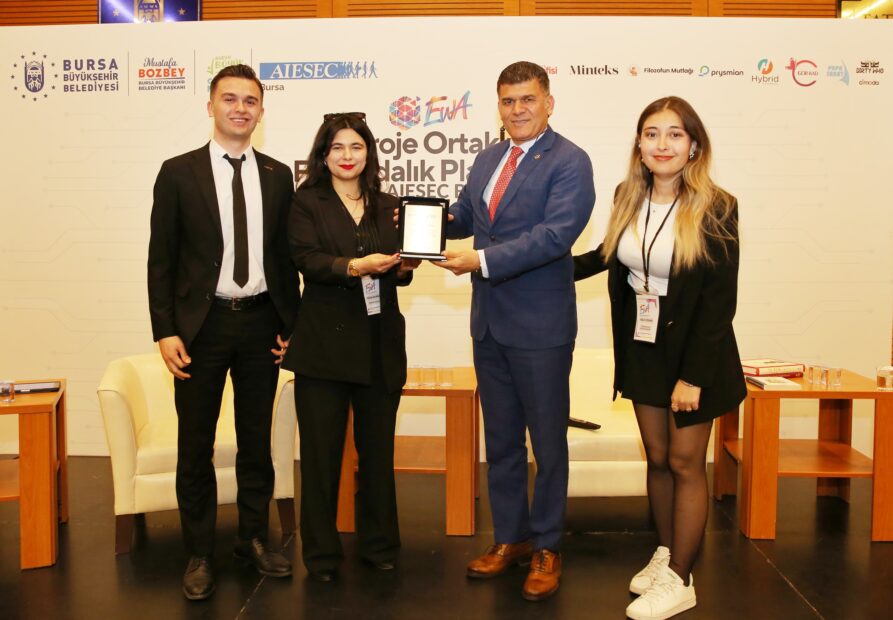Doç. Dr. Ergül Halisçelik’ten gençlerle ‘sürdürülebilirlik’ üzerine sohbet