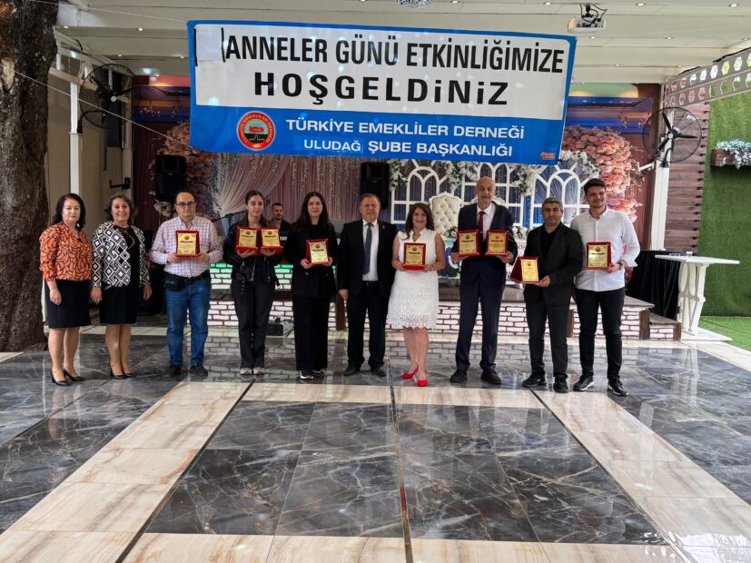 ULUDAĞ EMEKLİLER DERNEĞİNDEN GELENEKSEL ANNELER GÜNÜ KUTLAMASI