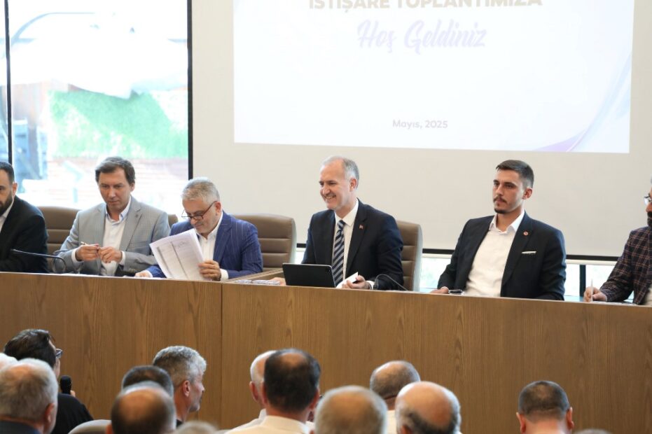 İNEGÖL BELEDİYESİ’NDE MUHTARLARLA İSTİŞARE TOPLANTISI