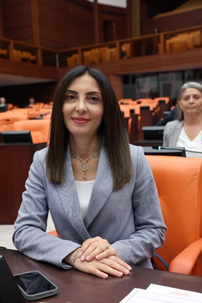  NURHAYAT ALTACA KAYIŞOĞLU; “VATANDAŞ BİZDEN NE İSTİYOR?”