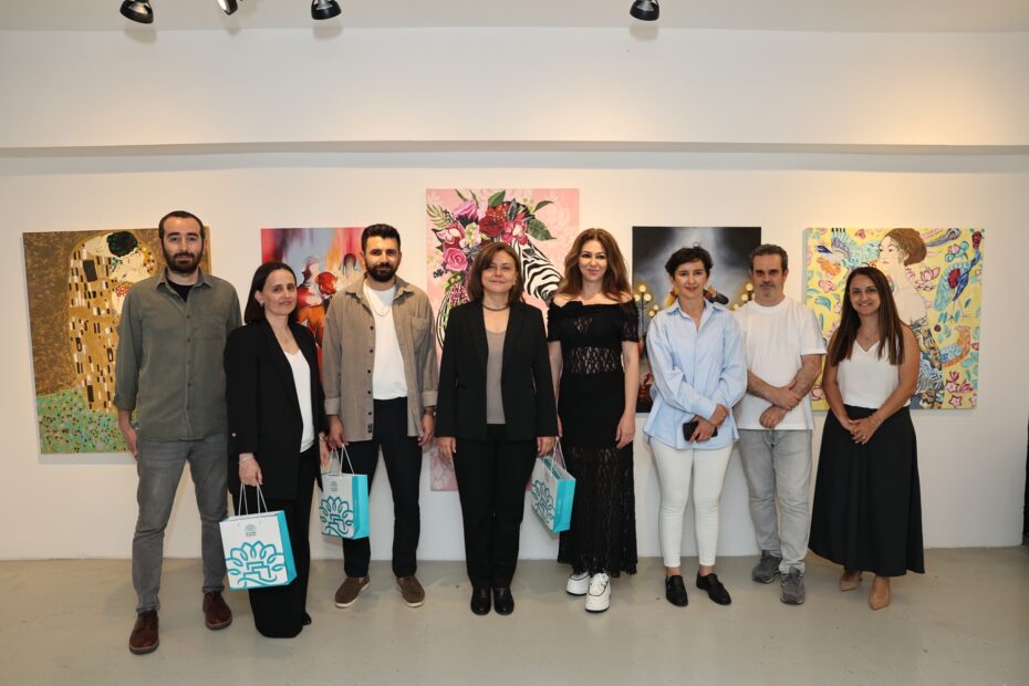 Nilüfer’de yetişkinlerin sergisi izlenime açıldı