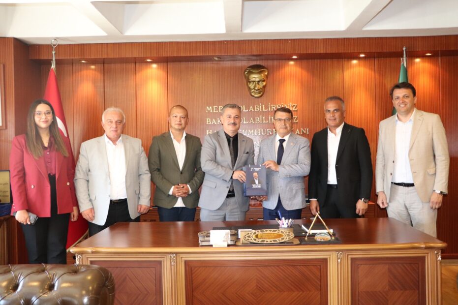 Anahtar Parti, BESOB’ta esnafın sorunlarını konuştu