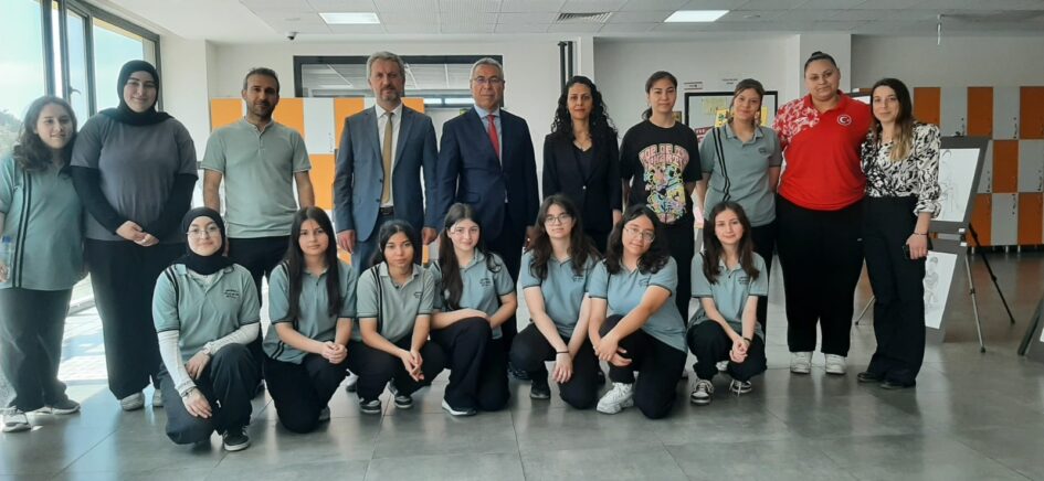 Öğrencilerin Yıl Sonu Sergisi Büyük Beğeni Topladı
