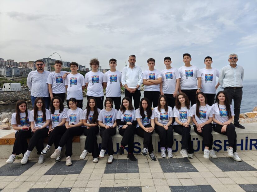 GEMLİK KENT KONSEYİ VE MAVİ DEDEKTİFLER’DEN ÇEVREYE DUYARLI ETKİNLİK