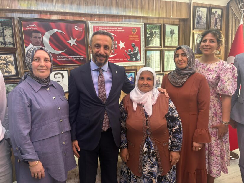 AK Parti Gemlik İlçe Teşkilatı’ndan Şehit Ailelerine Anlamlı Ziyaret