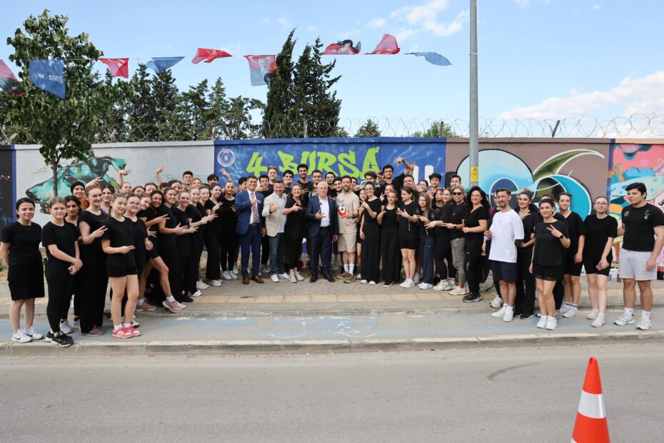 Gençler, Graffiti Şenliği ile kente renk kattı