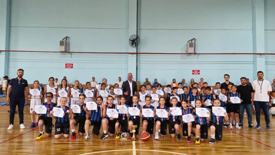 Başkan Karabatı’dan minik sporculara moral ziyareti
