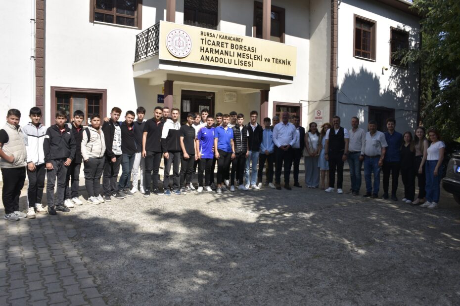 Karacabey Belediyesi’nden Tarım Lisesi’ne tam destek
