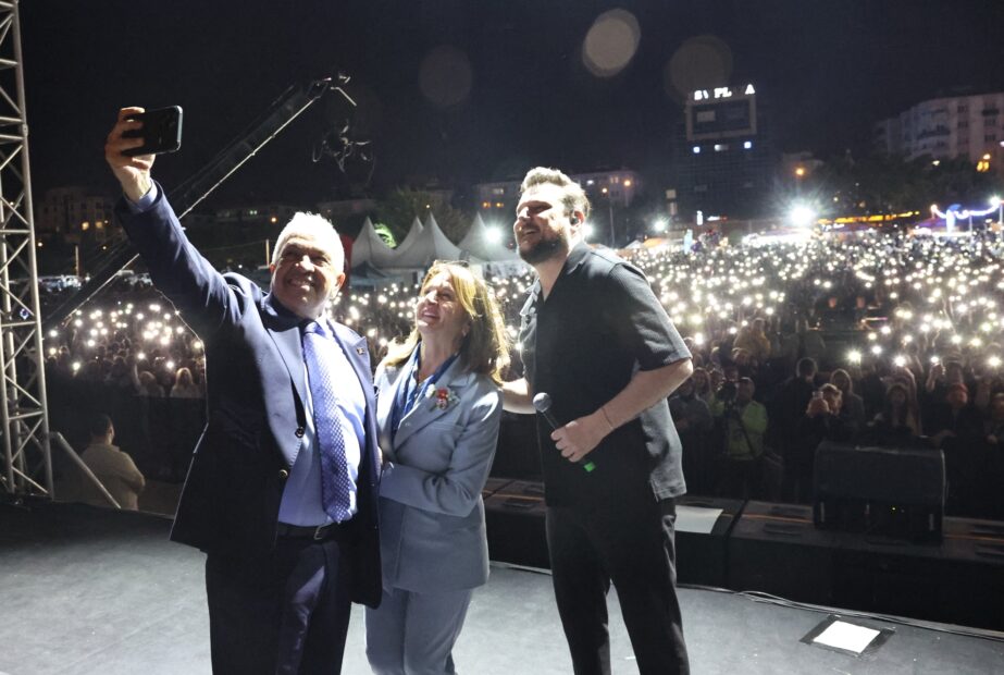 Nilüfer Karadeniz Festivali’nde Ekin Uzunlar rüzgarı