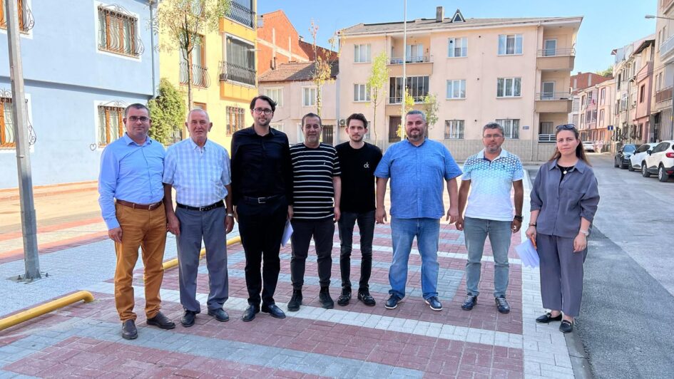 İNEGÖL BELEDİYESİ’NDEN ÜCRETSİZ OTOPARK VE ÇOCUK OYUN ALANLARINA YATIRIM ATAĞI