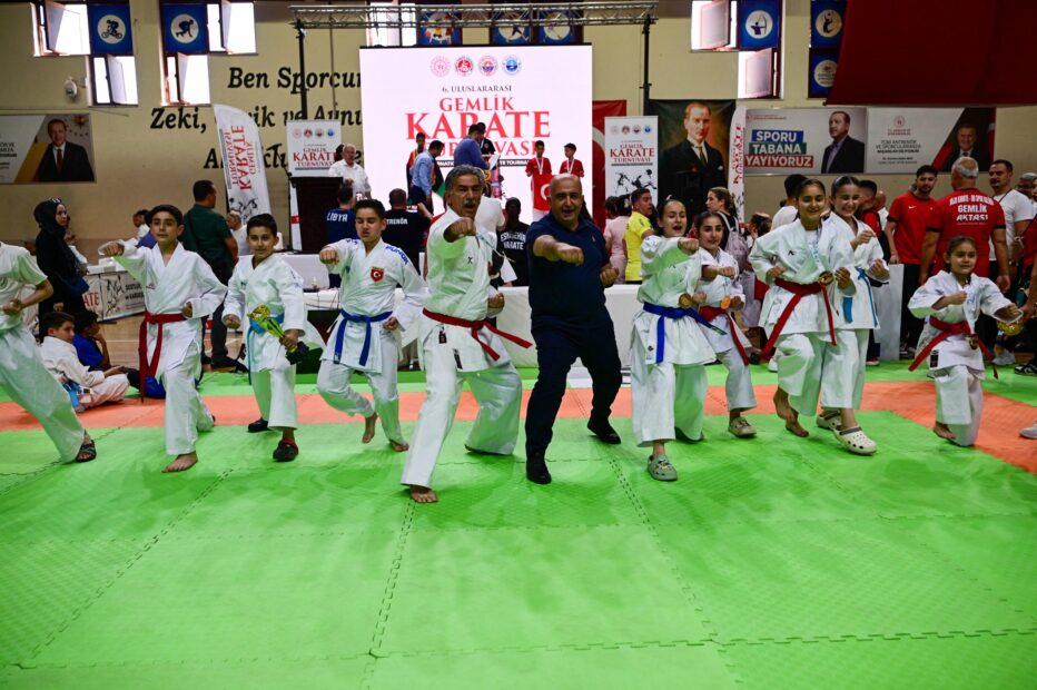 Karatenin Kalbi Gemlik’te Atıyor