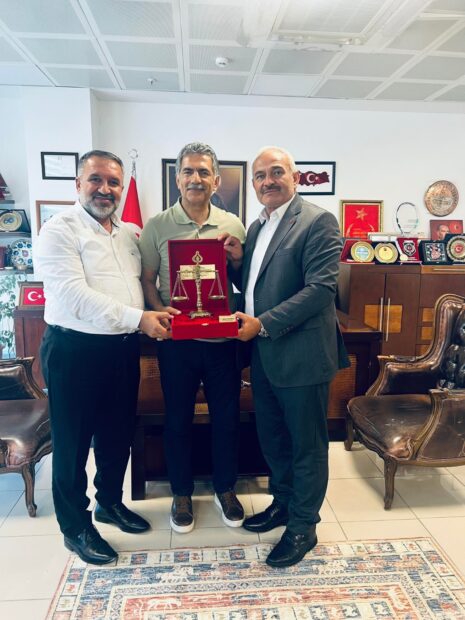 Bursa Pazarcılar Odası Başkanı Refik Aksu’dan Gemlik Belediye Başkanı Şükrü Deviren’e Ziyaret