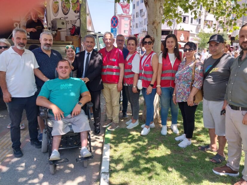 CHP Gemlik’ten Şehitler Anısına Lokma Dağıtımı