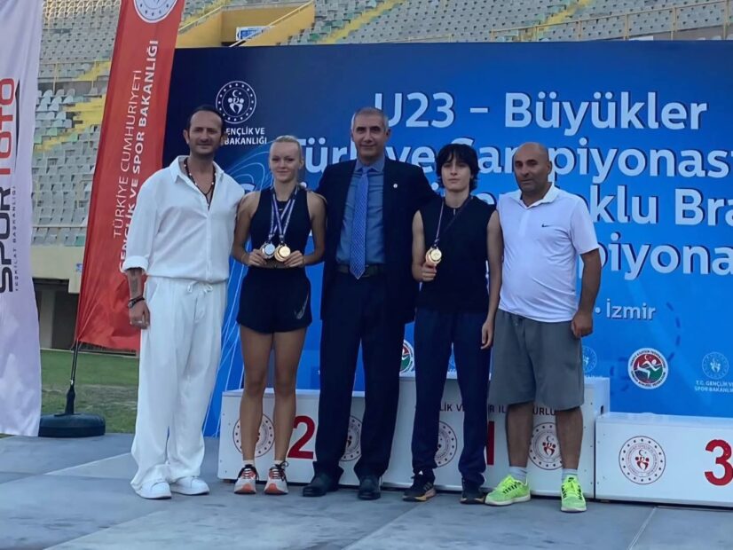 Belediyesporlu Beyzanur Türkiye Şampiyonu Oldu