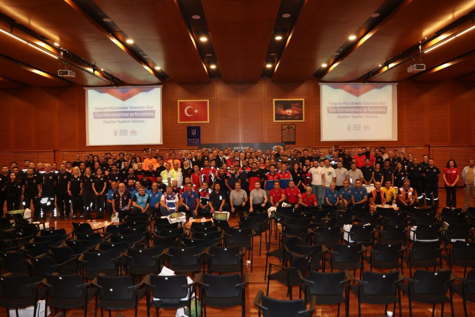 Başkan Bozbey’den alev savaşçılarına teşekkür